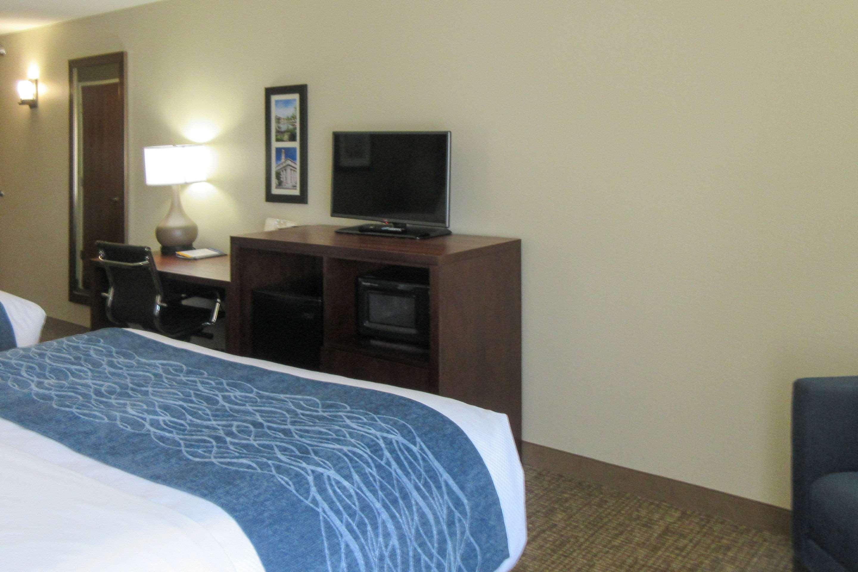 Comfort Inn & Suites プエブロ エクステリア 写真