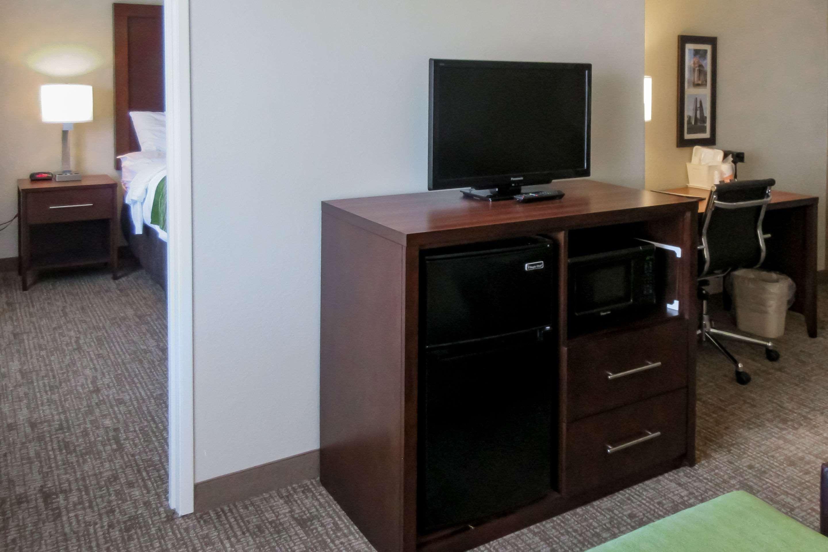Comfort Inn & Suites プエブロ エクステリア 写真