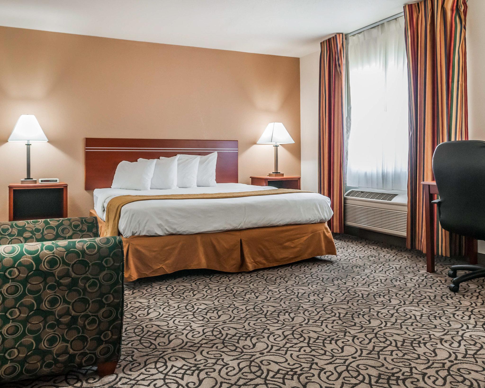 Comfort Inn & Suites プエブロ エクステリア 写真