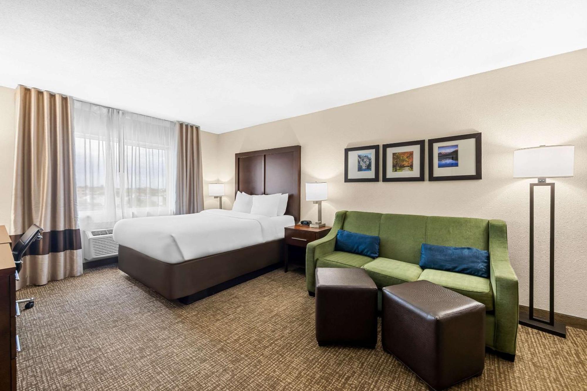 Comfort Inn & Suites プエブロ エクステリア 写真