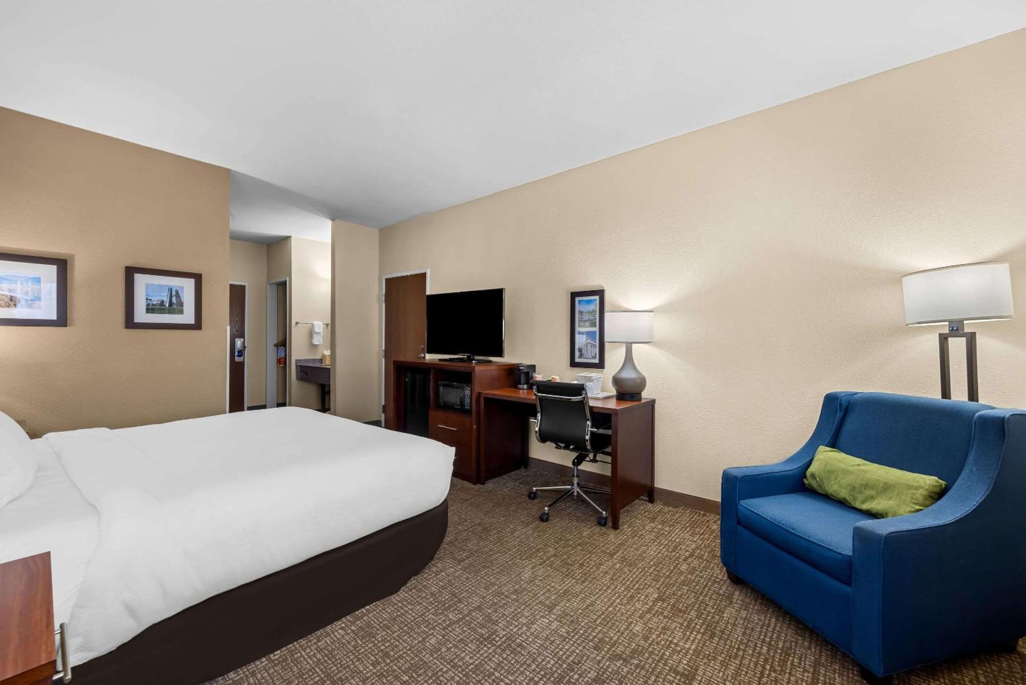 Comfort Inn & Suites プエブロ エクステリア 写真