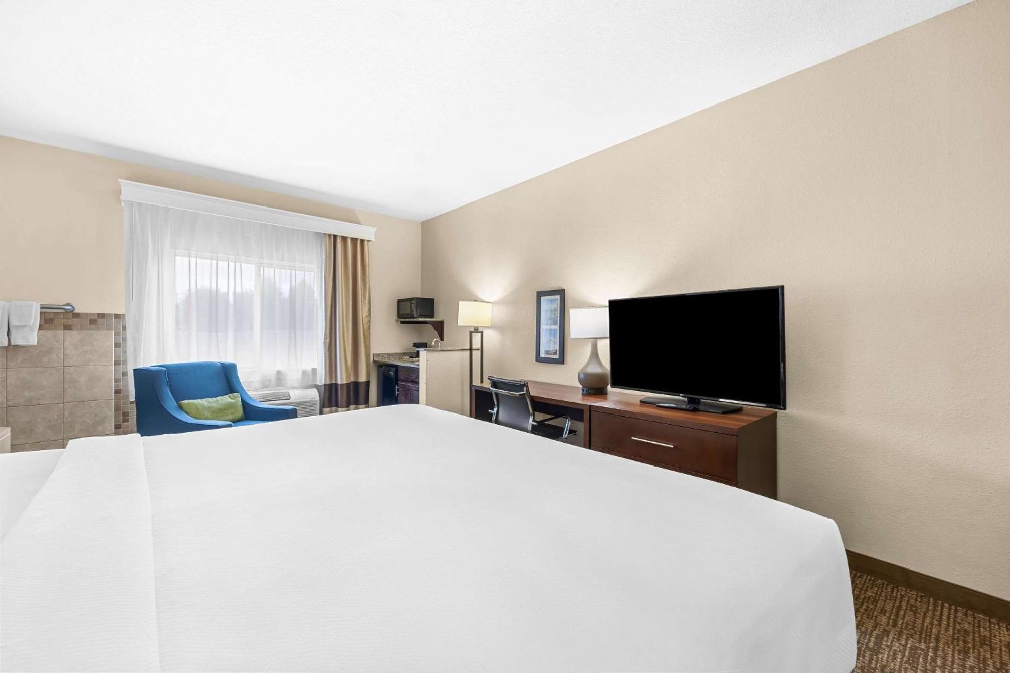 Comfort Inn & Suites プエブロ エクステリア 写真