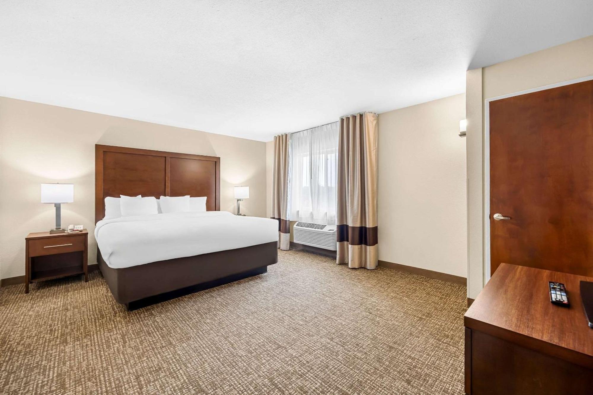 Comfort Inn & Suites プエブロ エクステリア 写真